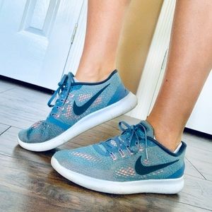 Nike Free Run Sneakers